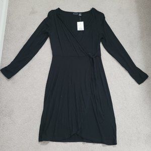 NWT WILLI SMITH BLACK WRAP DRESS SIZE MEDIUM